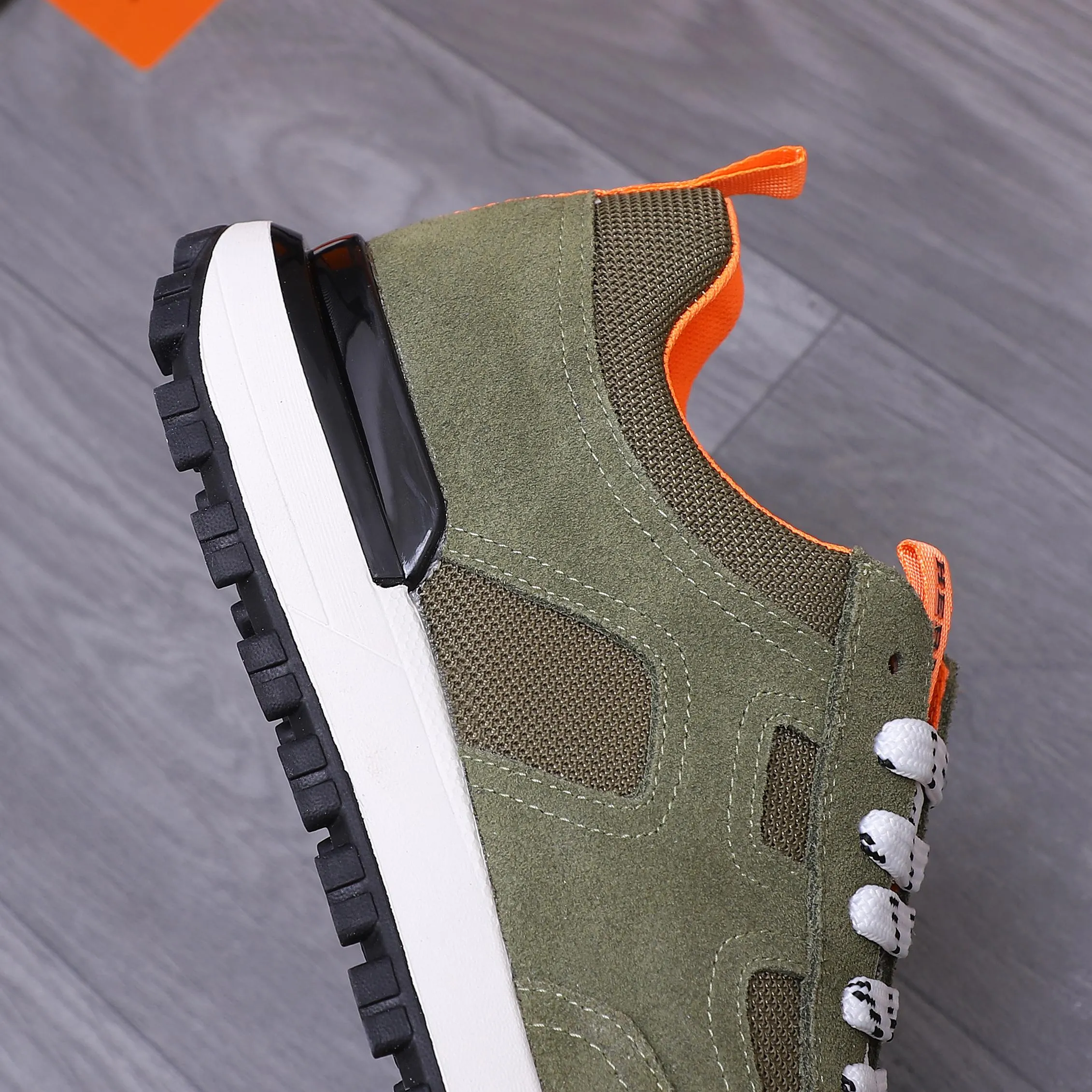 Men's shoes 💰420 Product trademark: HERMES "Hermes" casual shoes Regular size: 38-44 Product materials: Selected frosted cowhide stitching mesh upper Breathable mesh lining Cowhide insole Rubber outsole